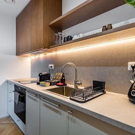 Modern With Skyline View *